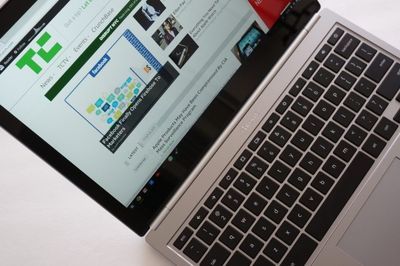 Chromebook Pixel 2 poza 1