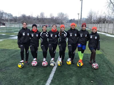 Echipa fotbal feminin Galati