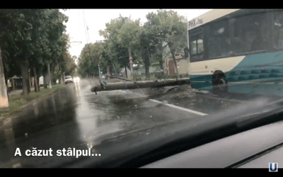 Stalp cazut furtuna Galati