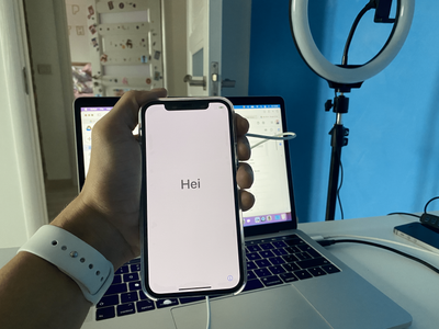 Primele-impresii-despre-iPhone-12-Pro-Albastru-Carcasa-originala-si-MagSafe-Charger