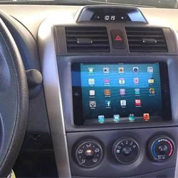 iPad Mini instalat pe Jetta