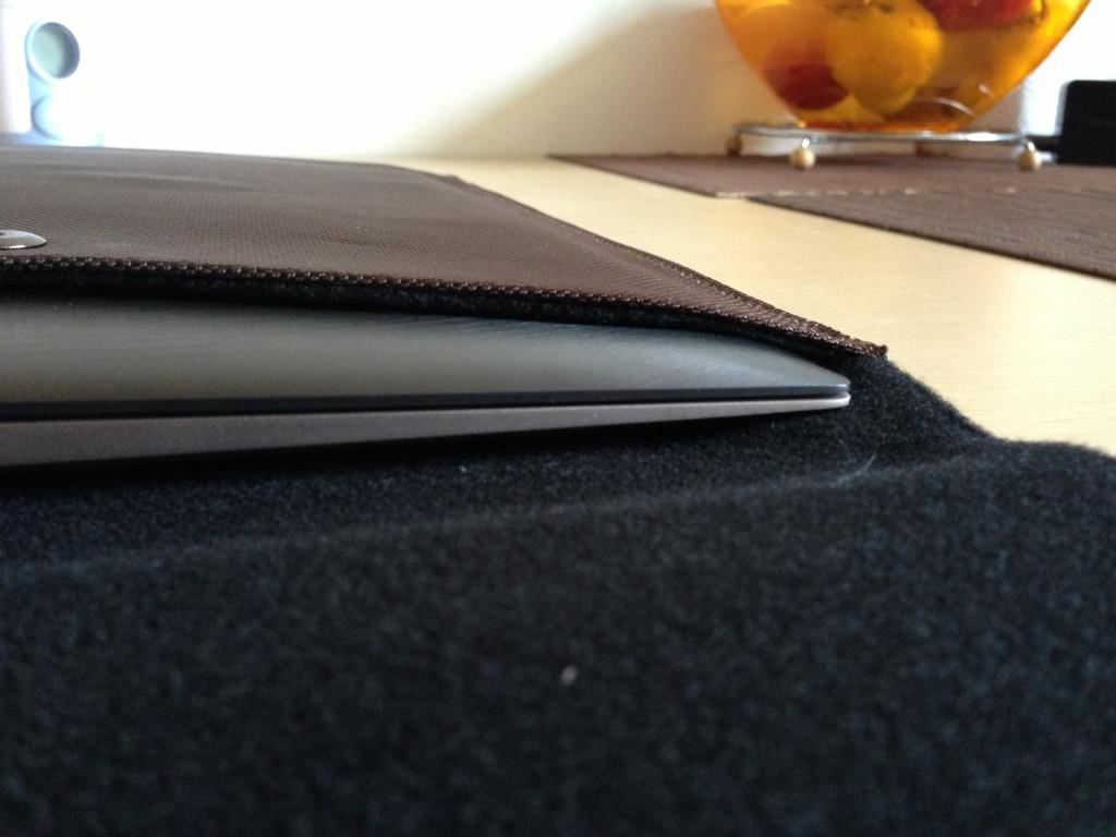 Cel mai subtire punct Asus ZenBook Touch