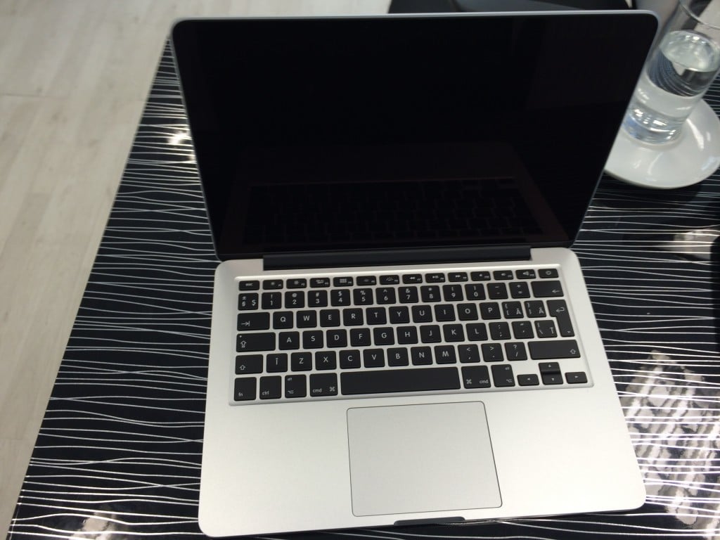 MacBook Pro Retina 13 poză 3