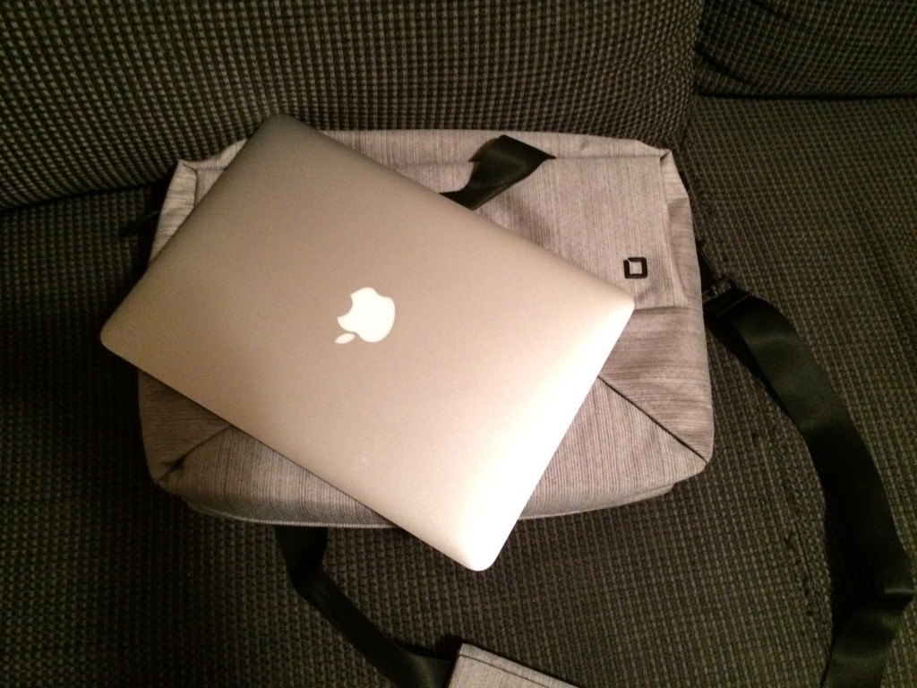 Geanta MacBook Pro 13 Retina Display 2