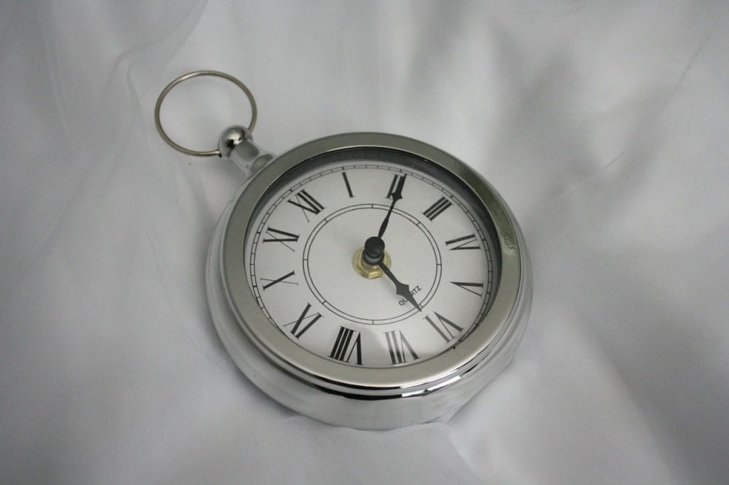 timpul trece leafa merge