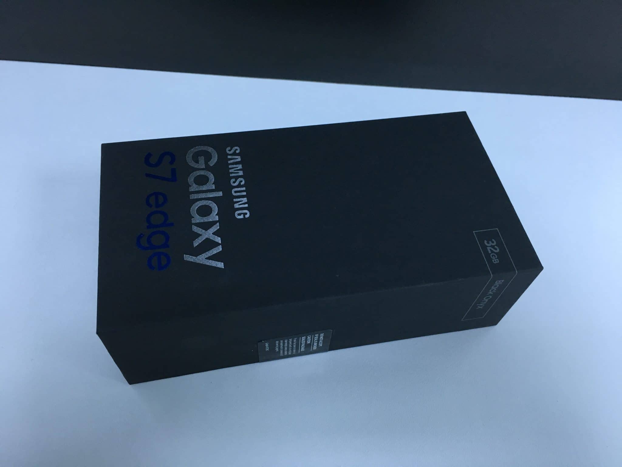 Cutie Samsung Galaxy S7 edge