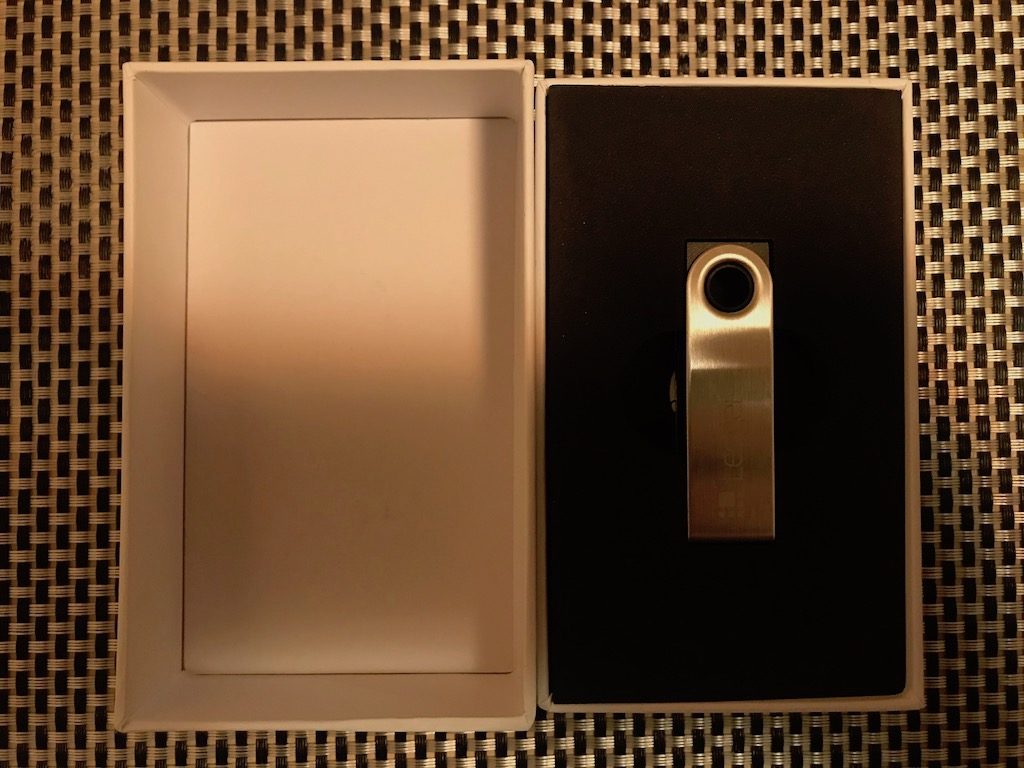 Ledger Nano S unboxing