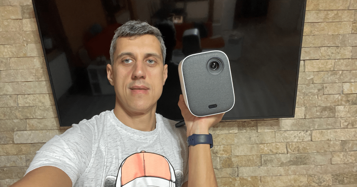 Xiaomi Mi Smart Compact Projector