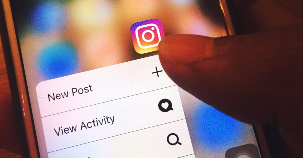 Despre cumpărarea de followeri pe TikTok sau pe Instagram
